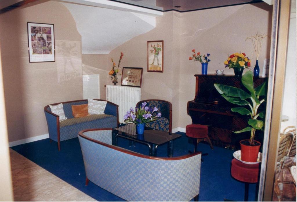 Le France Hotel Loudéac Eksteriør billede